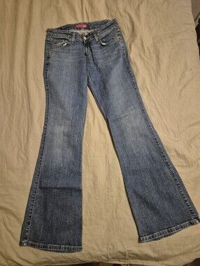 Levi's 524 Too Superlow Jeans for women in size 5M Women’s Blue Flared Jeans